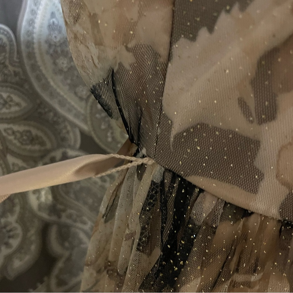 Beautiful Candalite dress size M. Browns, tan’s and cream color. - Picture 4 of 16